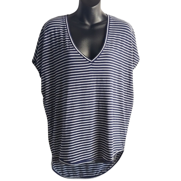 Express Tops - Express Women's Black White Striped High-low V-Neck Top Blouse Sz S/P NWT